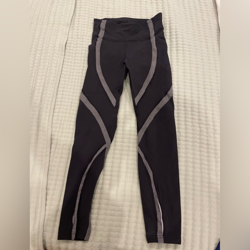 Lululemon leggings size 4